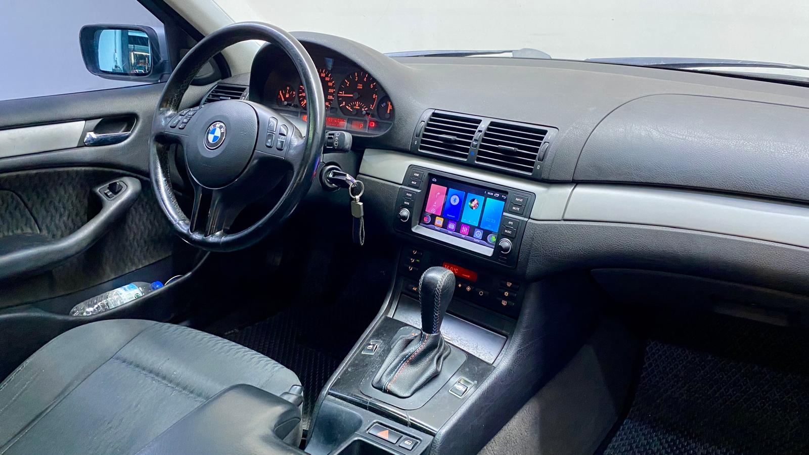 BMW 318i 11